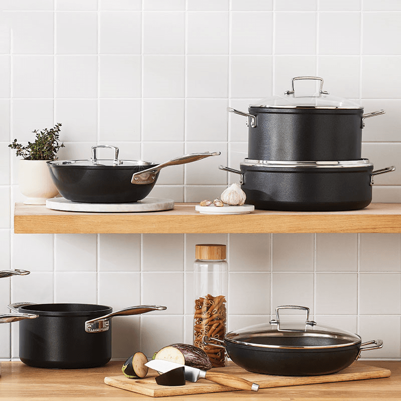 Toughened Non-Stick Shallow casserole with glass lid, 24cm - 2.3 litre
