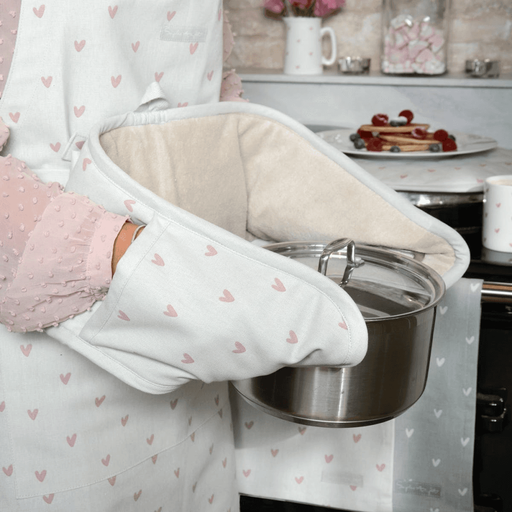 Hearts Double oven glove, 18 x 84cm