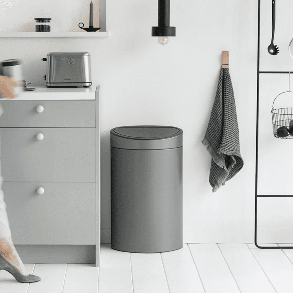 Touch bin, 40 litre - 73 x 44 x 30cm, Platinum