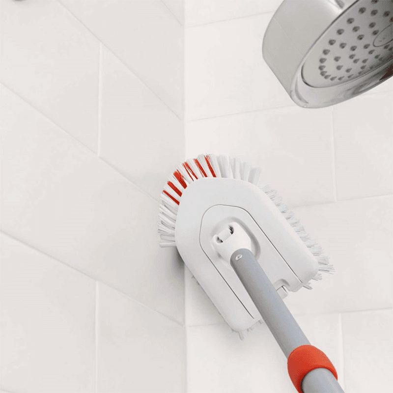 Extendable tub & tile brush, Black/Silver