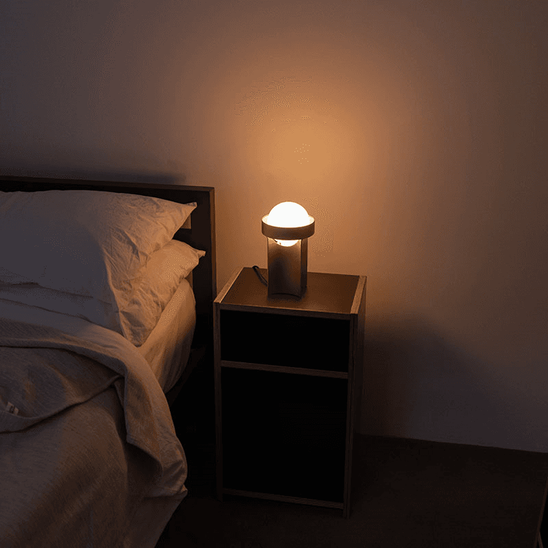 Small Loop Table Lamp with Sphere III, Gold