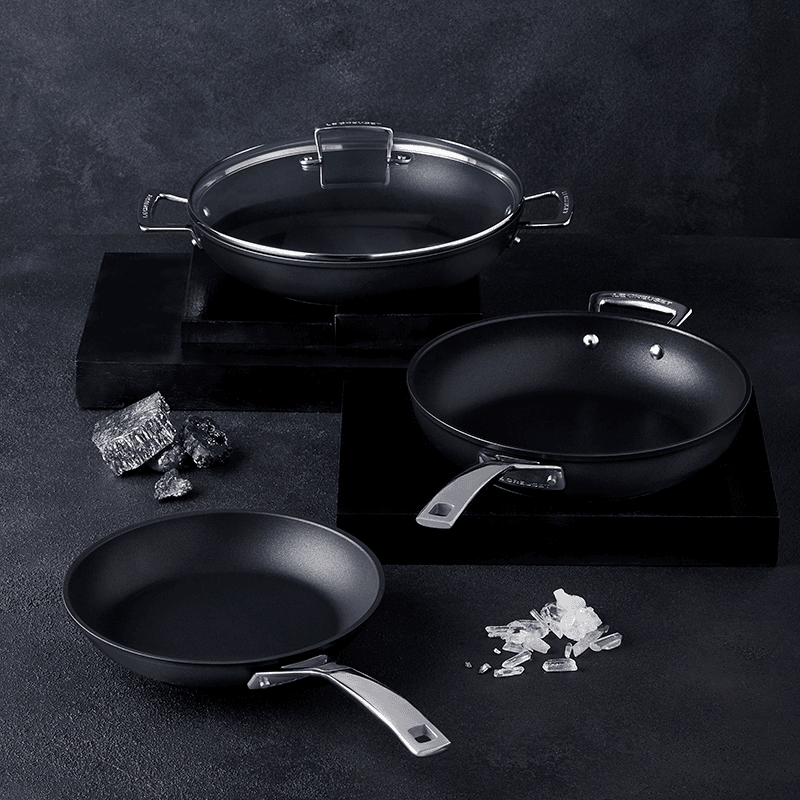 Toughened Non-Stick Shallow casserole with glass lid, 30cm - 3.5 litre