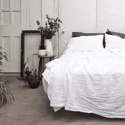 Image showing the White Linen Duvet Cover, King product.