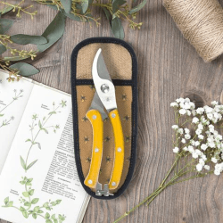 Image showing the Bees Garden Secateurs Set, Beige/Brown product.