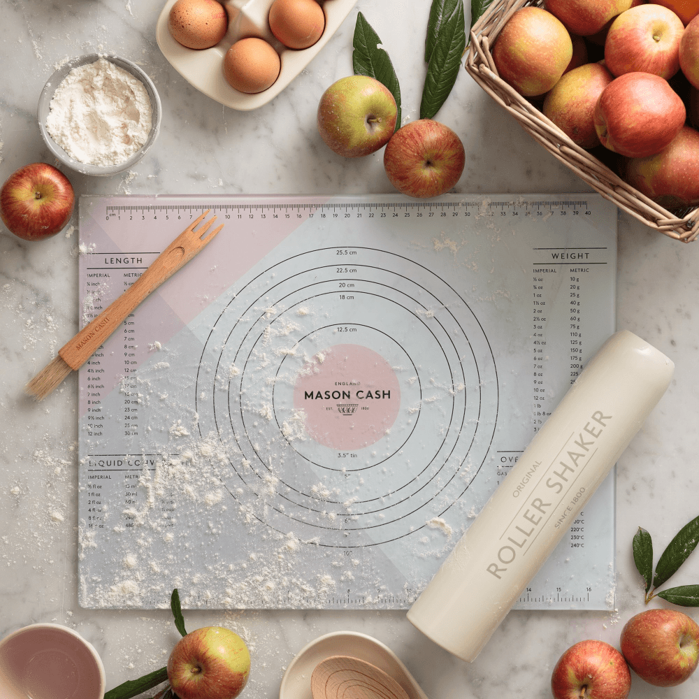 Innovative Kitchen Glass pastry board, W35 x L45cm, white/pink