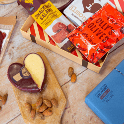 Image showing the Delicatessen Letter Box Hamper product.