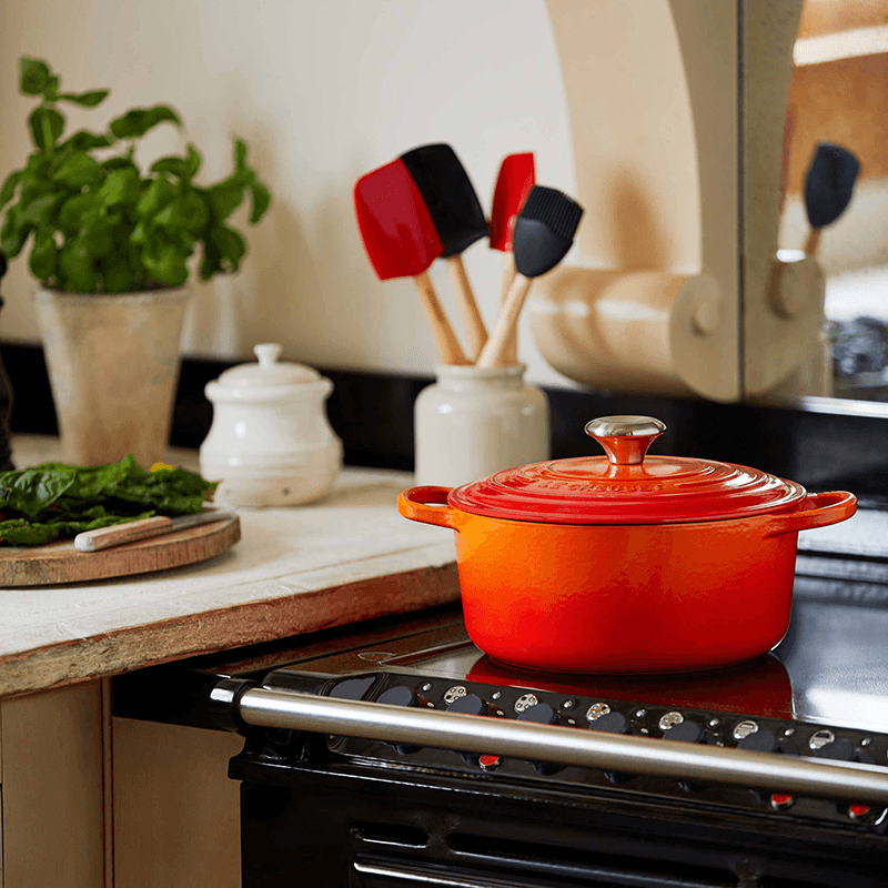 Signature Cast Iron Round casserole, 26cm - 5.3 litre, Volcanic