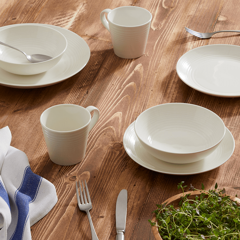 Gordon Ramsay Maze 16 Piece Dinnerware Set, White