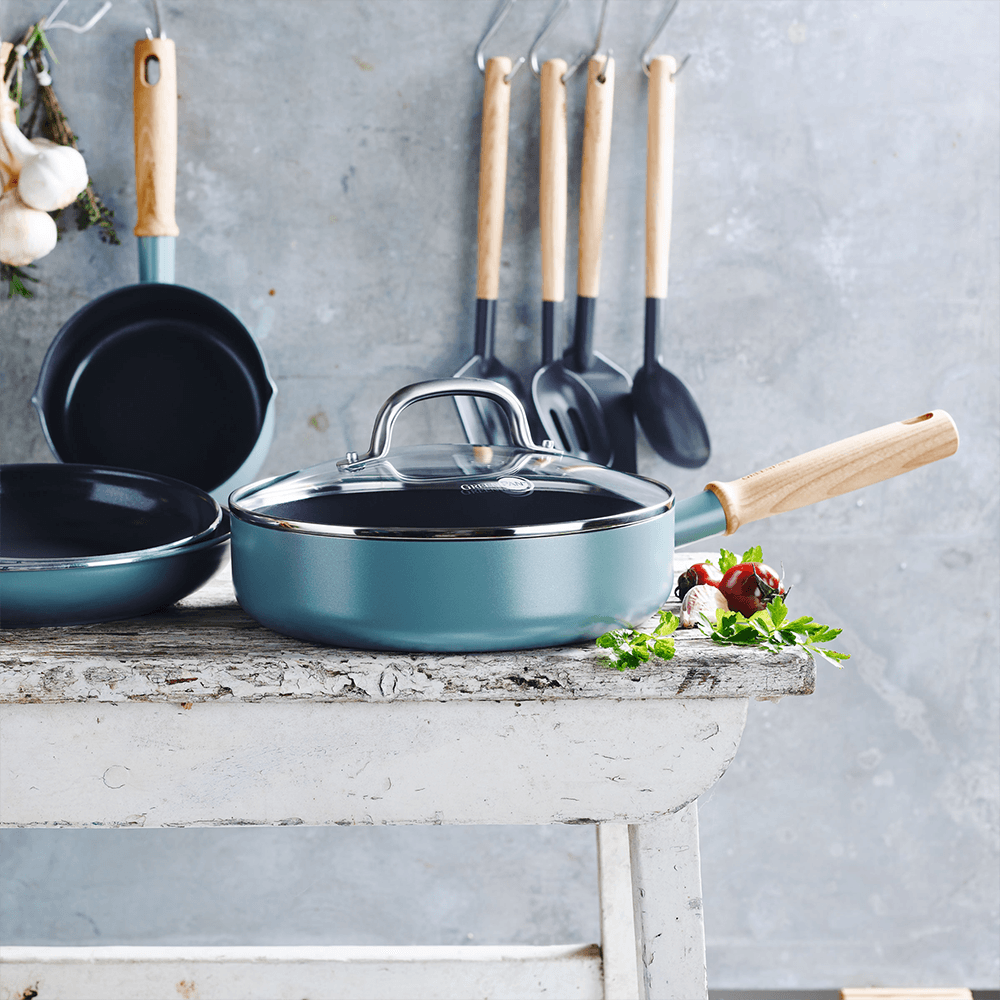 Mayflower Sautepan with lid, 24cm, Blue