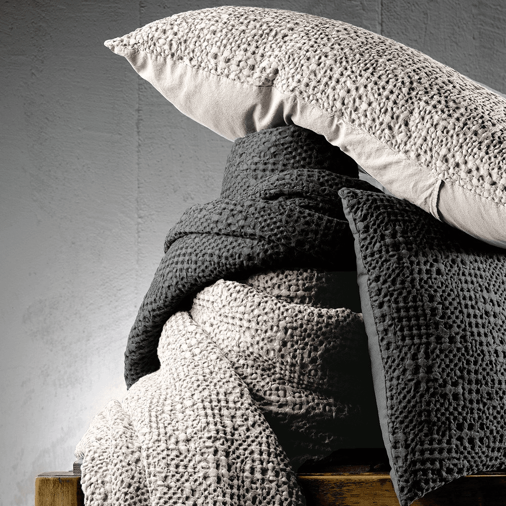 Tana Bed cover, 240 x 260cm, Chalk
