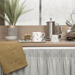 Image showing the Giraffe Tea Towel, 45 x 65cm, Mustard product.