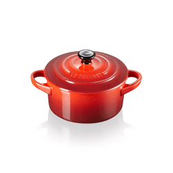 Image showing the Stoneware Petite round casserole, 10cm, Cerise product.