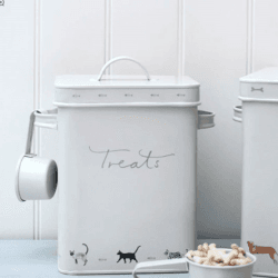 Image showing the Purrfect Pet tin with scoop, 23 x 26.5 x 15.4cm, White product.
