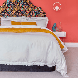 Image showing the Scallop Edge Duvet Set, King, White product.