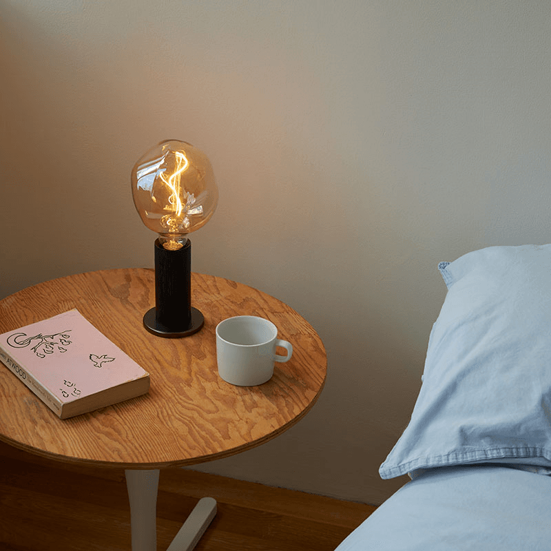 Knuckle Table Lamp with Voronoi I, Blackened Oak