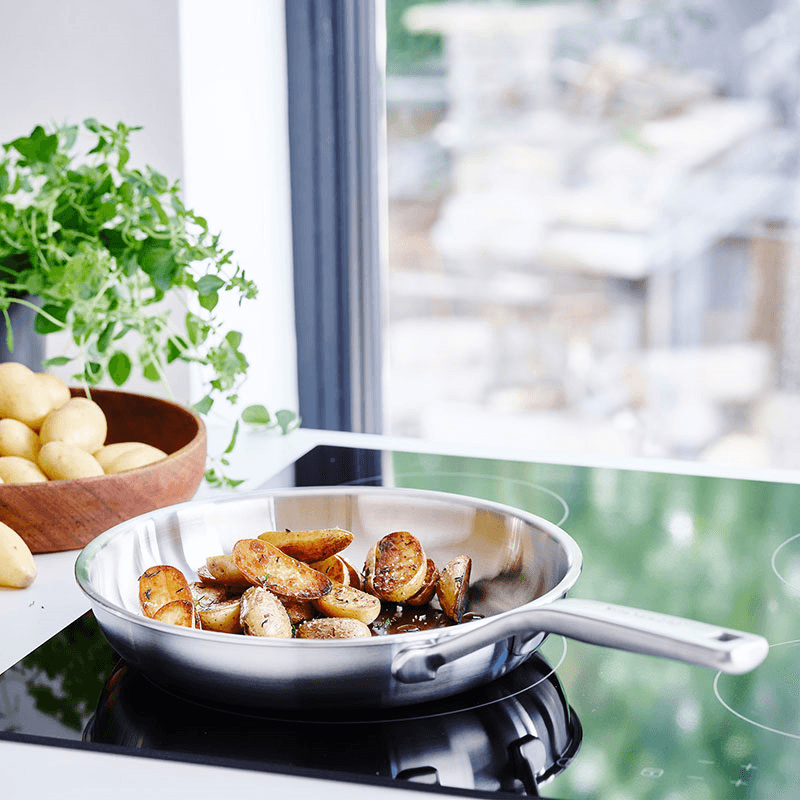 MultiPly Stainless Steel Skillet with Lid, 24cm, Silver
