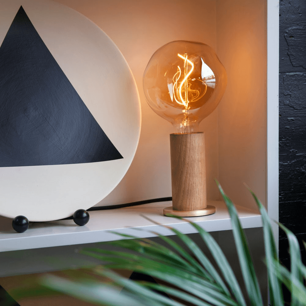 Knuckle Pendant Table lamp with voronoi bulb, H30 x D13cm, Oak & Brass