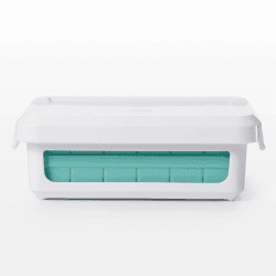Image showing the Covered silicone ice cube tray - cocktail cubes product.