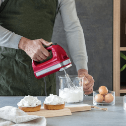 Image showing the Hand mixer, 9-speed, Empire Red product.
