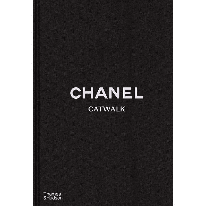 Chanel Catwalk: The Complete Fashion Collections Book
