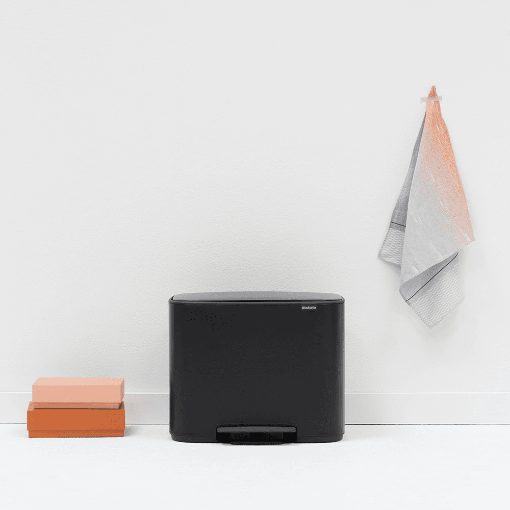 Bo Pedal bin, 23 litre - H44 x W54 x D36.5cm, Matt Black