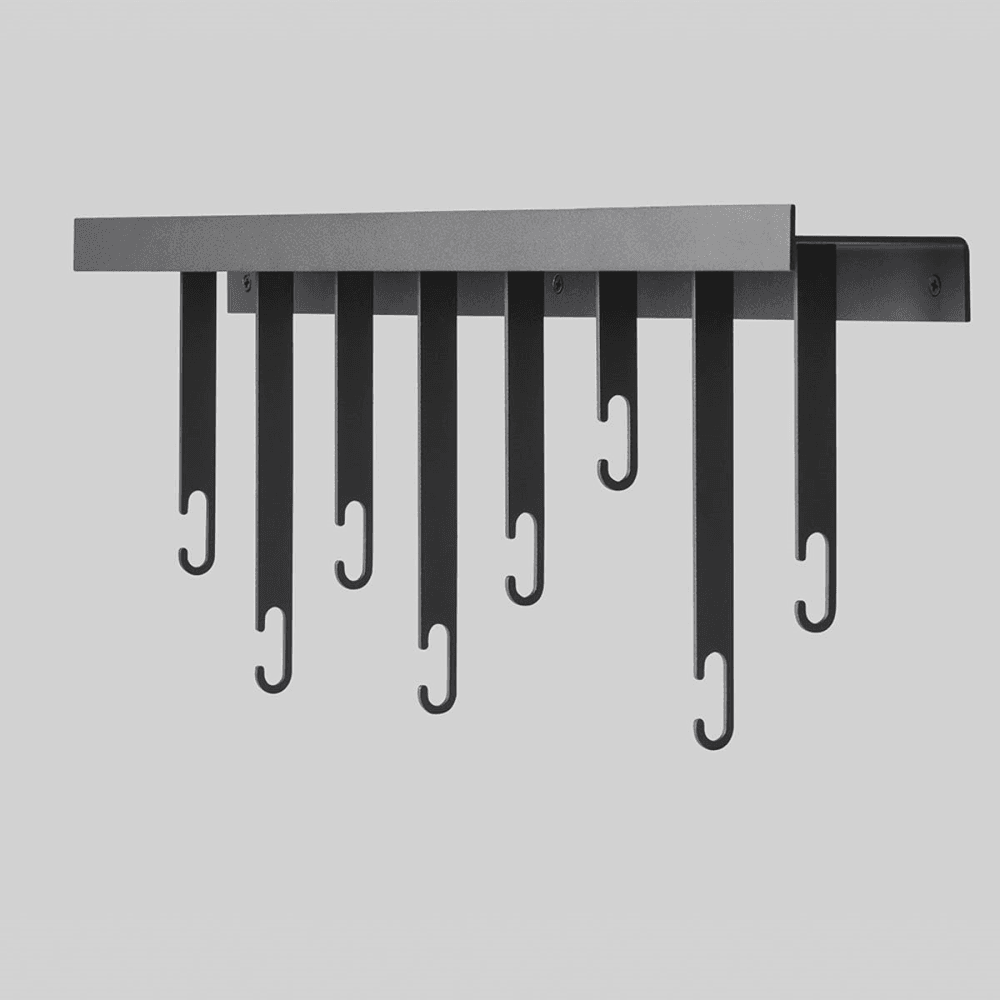 Atelier Hanger, Black