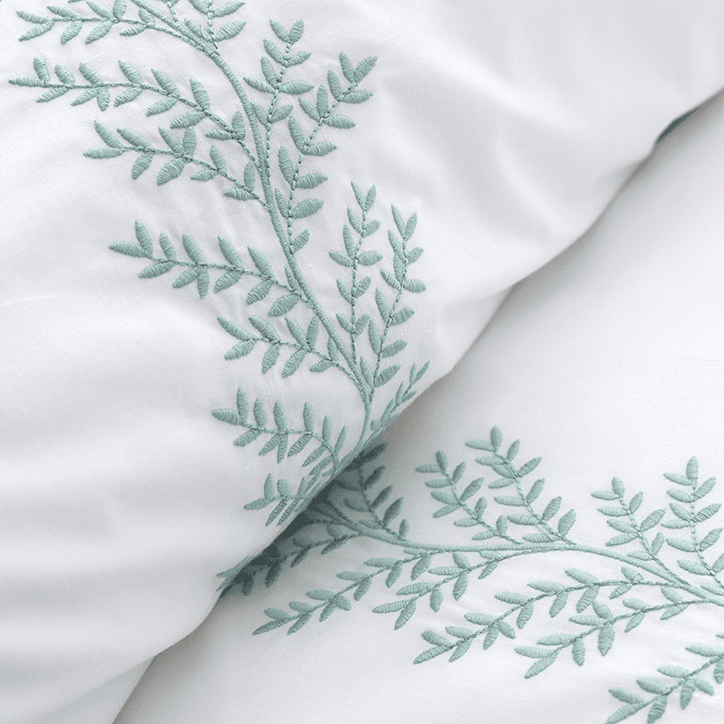 Embroidery Leaf Super King Duvet Set, White