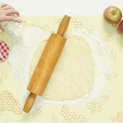 Image showing the Bee's Wrap Print Bread wrap, 43 x 58cm product.