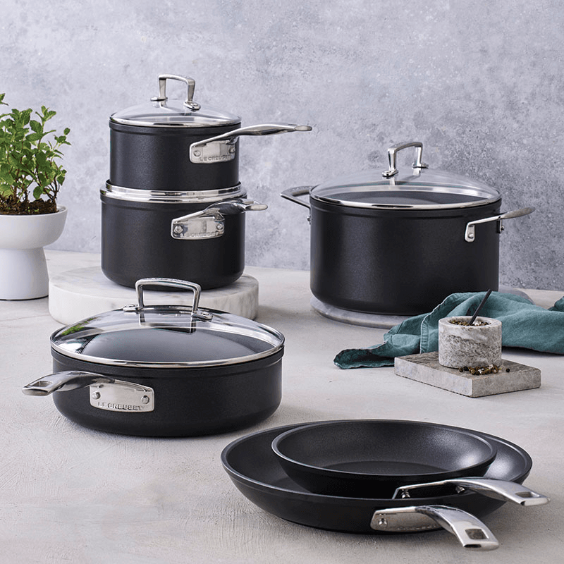 Toughened Non-Stick Saucepan With Lid - 20cm