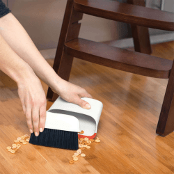Image showing the Compact dustpan & brush set product.