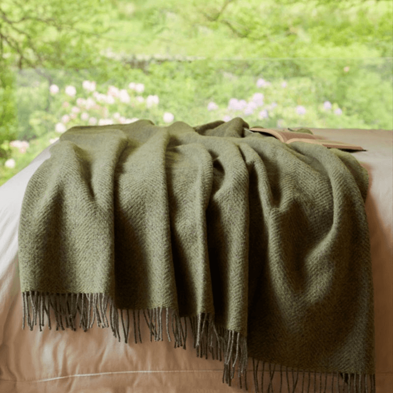 Beehive Pure New Wool Throw, 140 x 240cm, Fern & Grey