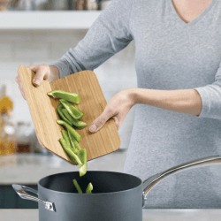 Image showing the Chop2pot Chopping board, 33 x 27cm, Bamboo product.