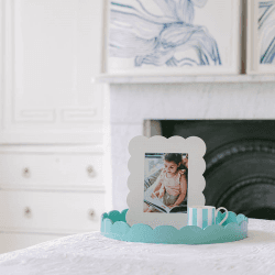 Image showing the Lacquered Scallop Round Tray D40cm, Turquoise product.
