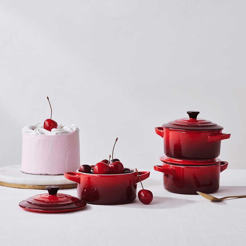 Stoneware Petite round casserole, 10cm, Cerise