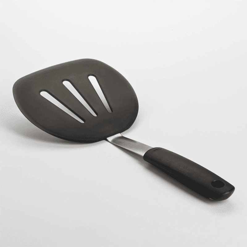 Silicone flexible pancake turner