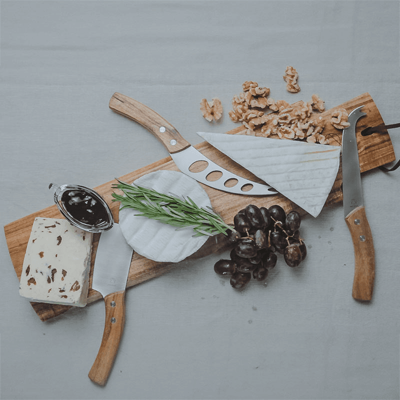 Serving plank/baguette board, 48 x 13cm, acacia wood