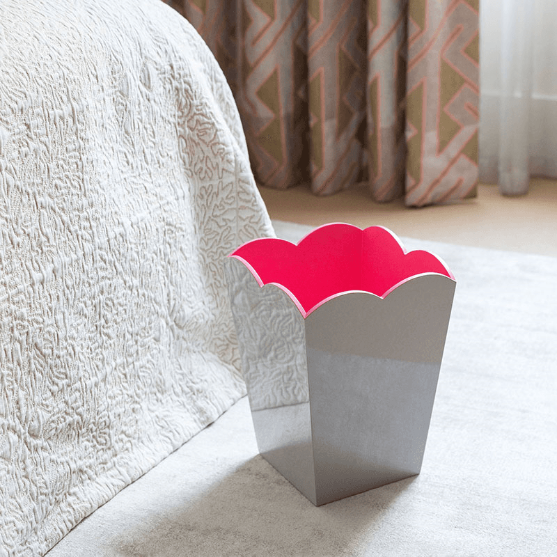 Lacquered Scallop Bin, H30cm, Chiffon
