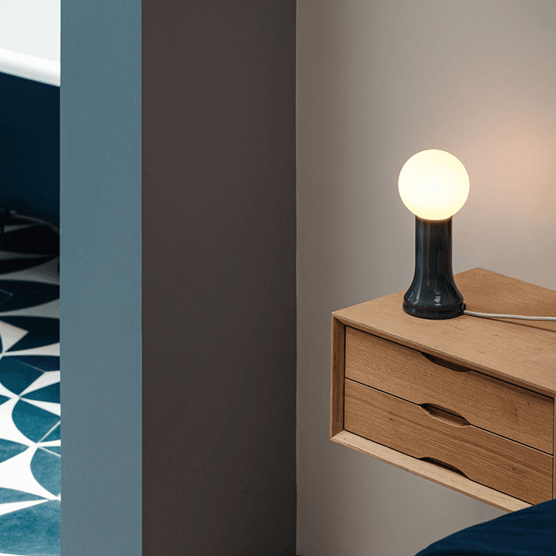 Shore Table Lamp with G95 LED Bulb EU, Smoke Grey