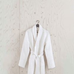 Image showing the Viggo Bath gown, medium, White product.