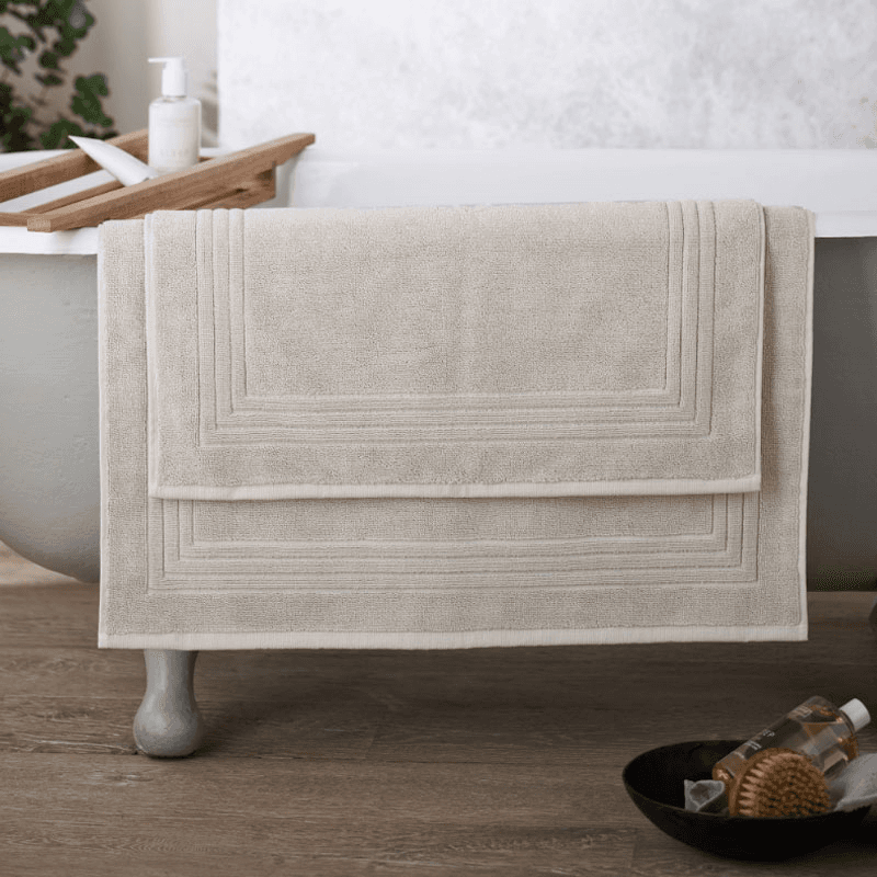 Luxury Egyptian Cotton Bath Mat, Medium, Feather Grey