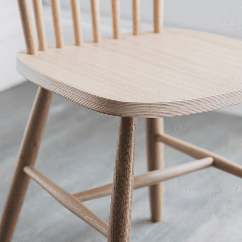 Spindle Back Chairs in Oak (Pair)