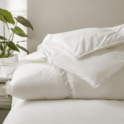 Image showing the Deluxe Down Alternative Collection Duvet light, W200 x L200cm, White product.