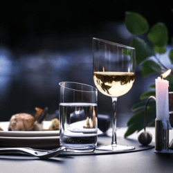 Image showing the NewMoon Set of 4 red wine glasses, 405ml, crystal product.