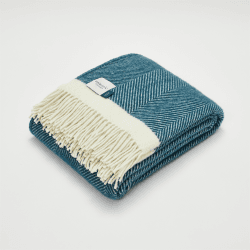 Image showing the Herringbone Blanket, 130 x 250cm, NavyBlue/Cream product.