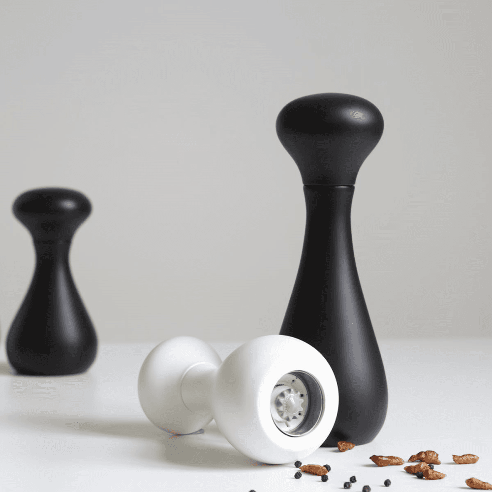Flo Large salt and pepper grinder, H24 x W8cm, Black