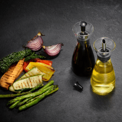 Image showing the Oil & Vinegar Classic Pourer product.