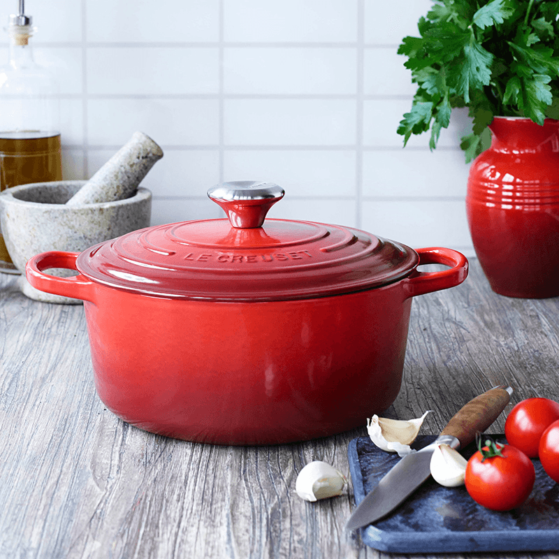 Signature Cast Iron Round casserole, 28cm - 6.7 litre, cerise