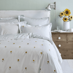Image showing the Sunflowers Double Quilt Set, White product.