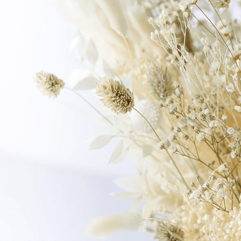 Natural Whites Large hand-tied bouquet, H42-48cm, Ecru