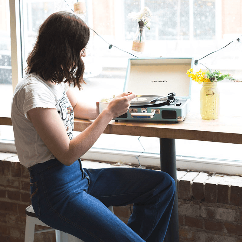 Cruiser Deluxe Plus Portable Turntable, Turquoise